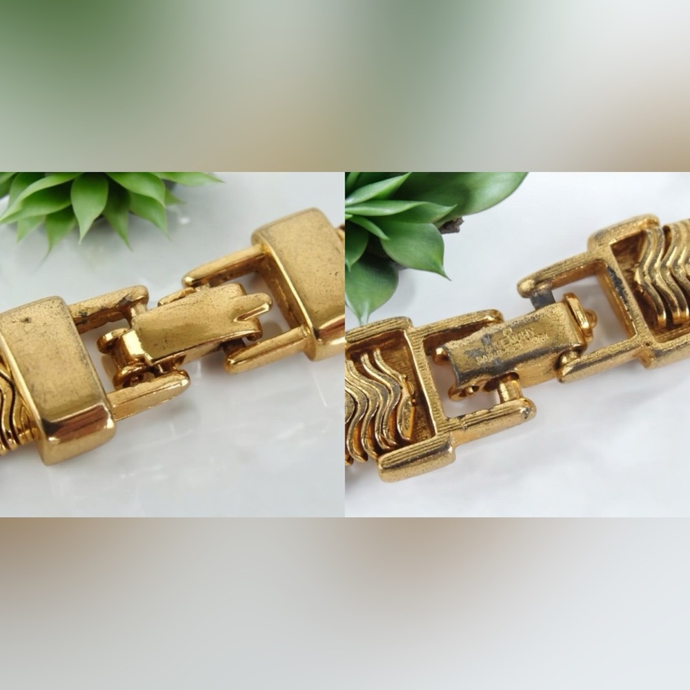 GIVENCHY Signature Necklace ๐๐ฅ - Picture 10 of 10